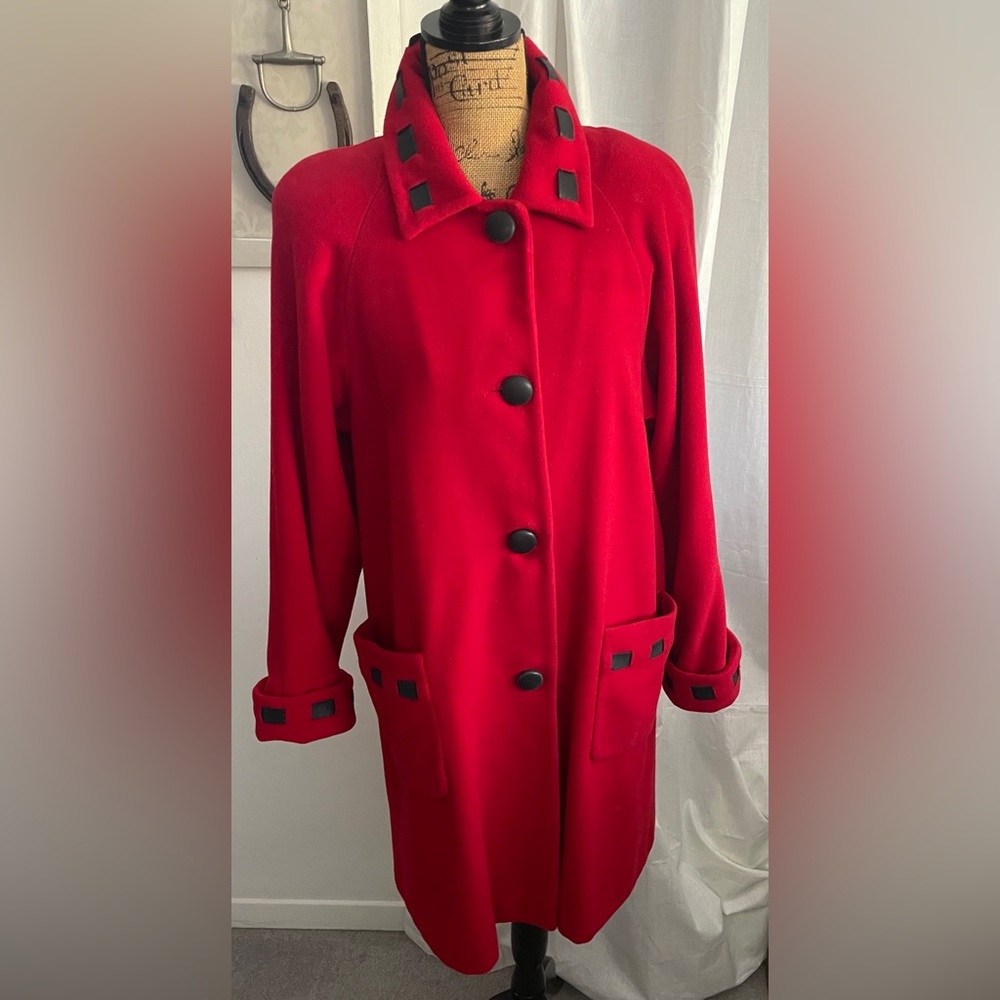Vintage LISA FASHION Red Cashmere Wool Blend Coat Leather Accents Buttons Sz.10